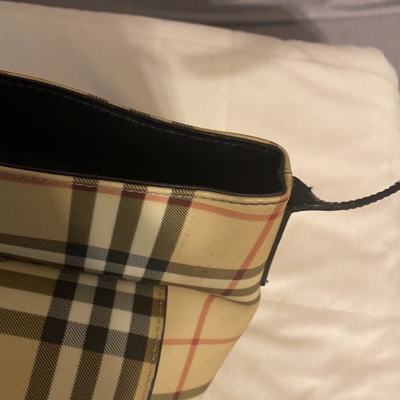 BURBERRY 💯 plaid leather handbag tote solid price - Picture 14 of 16